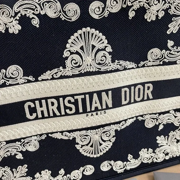 ❌SOLD❌NEW CHRISTIAN DIOR Canvas Embroidered Cornely Book Tote Blue White Large - Picture 5 of 14
